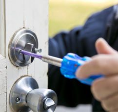 City Locksmith Store Suitland, MD 301-723-7100 City Locksmith Store Suitland, MD 301-723-7100