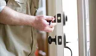 City Locksmith Store Suitland, MD 301-723-7100 - 9-Locks-Change